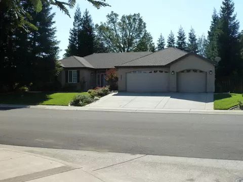 3005 Copper Creek Dr, Redding, CA 96002 photo 2