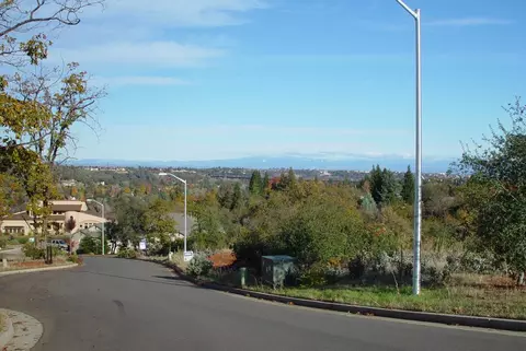 873 Palatine Ct, Redding, CA 96001 photo 1