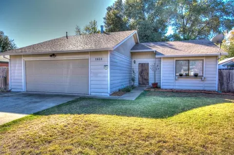 1923 Galaxy Way, Redding, CA 96002 photo 1