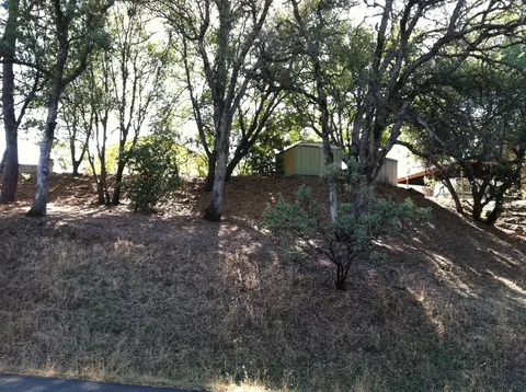 8680 Valley View Rd, Redding, CA 96001 photo 4
