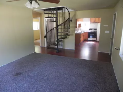 2735 Russell St, Redding, CA 96001 photo 6
