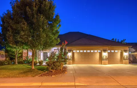3273 Stanford Dr, Redding, CA 96003 photo 1