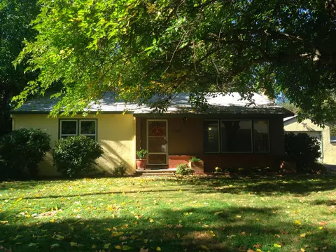 5346 Elm Ln, Redding, CA 96001 photo 1