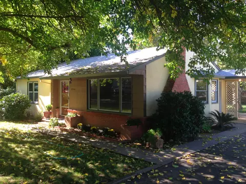 5346 Elm Ln, Redding, CA 96001 photo 4