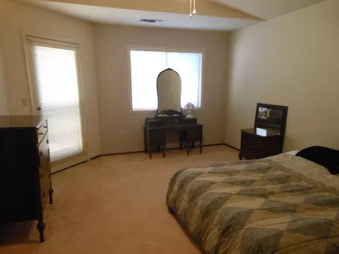 557 Cessane Walk, Redding, CA 96001 photo 7