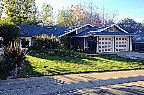 3416 Oak Haven Ct, Redding, CA 96002 photo 1