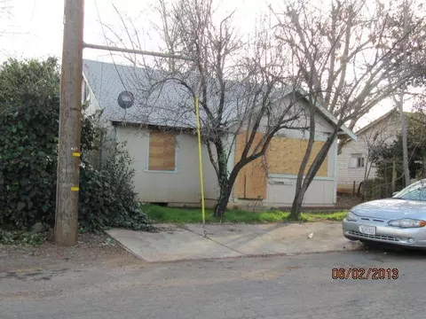 1635 Sonoma, Redding, CA 96001 photo 2