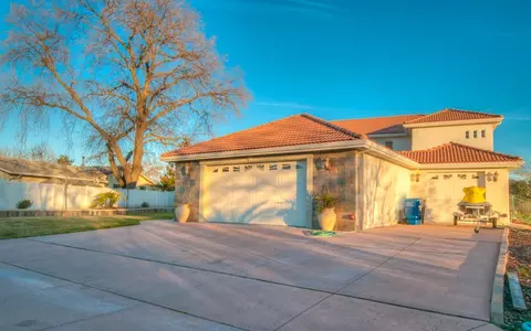 7051 Riverside Dr, Redding, CA 96001 photo 7