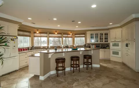 7051 Riverside Dr, Redding, CA 96001 photo 4