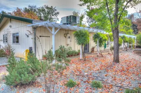 2941 Lowden Ln, Redding, CA 96002 photo 1