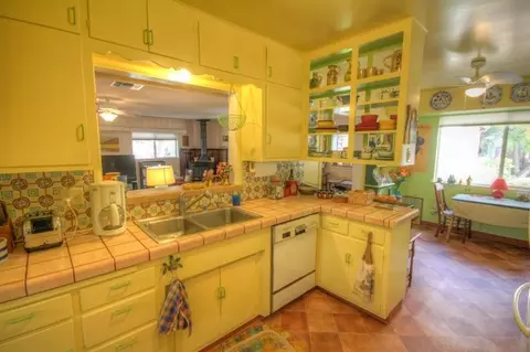 2941 Lowden Ln, Redding, CA 96002 photo 4