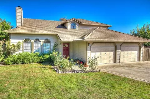 3744 Rushmore Dr, Redding, CA 96001 photo 1