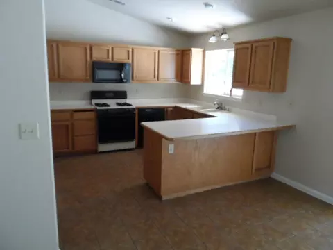 3264 Leonard St, Redding, CA 96002 photo 1