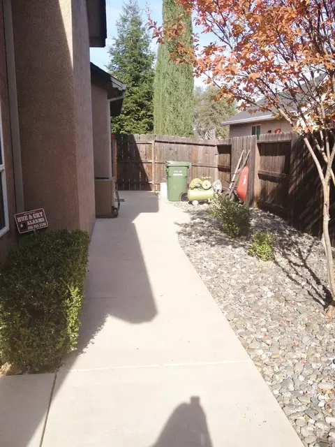 2743 Madison Riv, Redding, CA 96002 photo 17