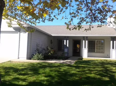 2136 Hemingway St, Redding, CA 96003 photo 1