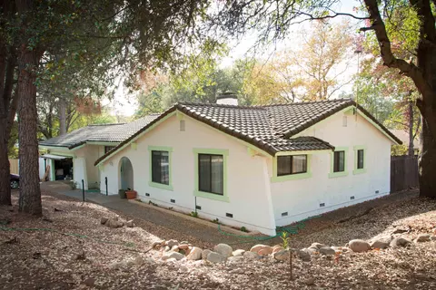 3900 El Portal Dr, Redding, CA 96002 photo 2