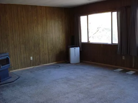 10133 Old Oregon Trl, Redding, CA 96003 photo 2