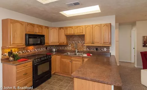 4110 Bradley Dr, Redding, CA 96003 photo 10