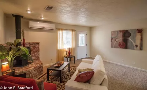 4110 Bradley Dr, Redding, CA 96003 photo 5