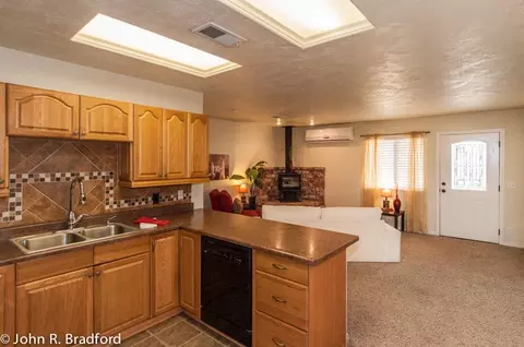 4110 Bradley Dr, Redding, CA 96003 photo 8