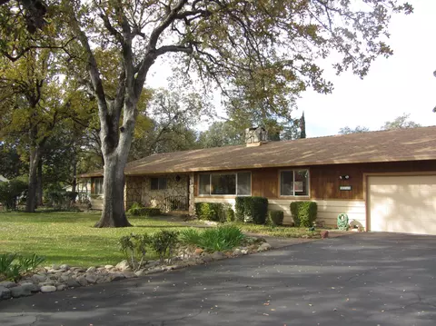 3168 Inverness St, Redding, CA 96002 photo 2