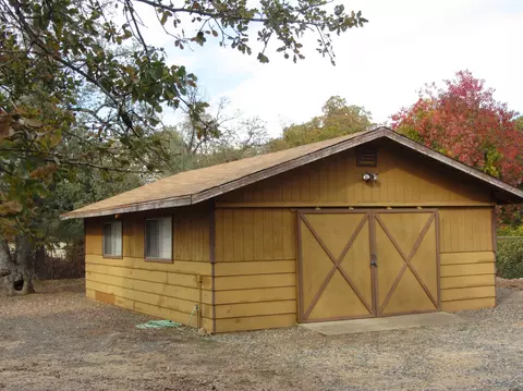 3168 Inverness St, Redding, CA 96002 photo 12