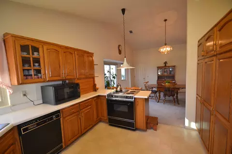 15838 Macleod, Redding, CA 96001 photo 11