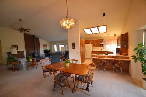 15838 Macleod, Redding, CA 96001 photo 10