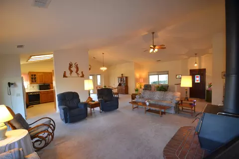 15838 Macleod, Redding, CA 96001 photo 9