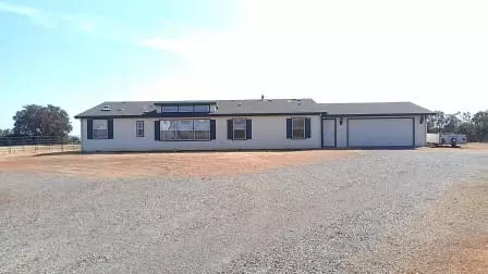 11810 Strawberry Ln, Red Bluff, CA 96080 photo 2
