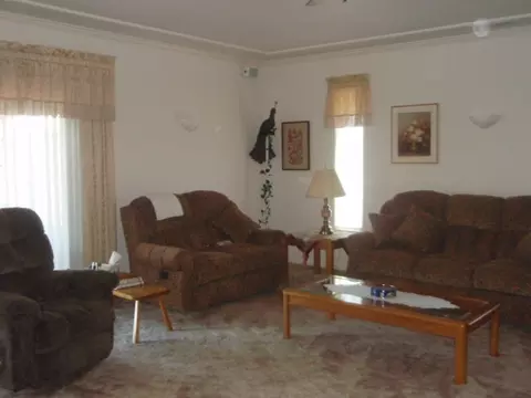 2303 Cumberland, Redding, CA 96001 photo 2