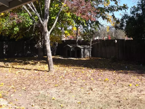 1415 Fayette Ln, Redding, CA 96003 photo 4