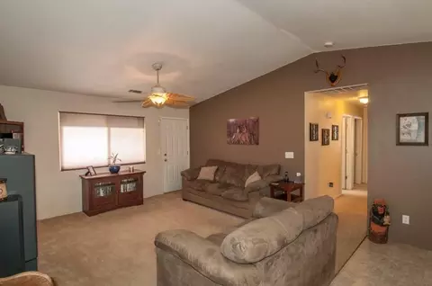 16917 Santa Barbara Dr, Redding, CA 96003 photo 2