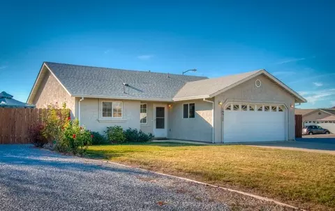 16917 Santa Barbara Dr, Redding, CA 96003 photo 1