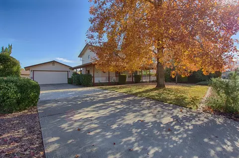 1645 Filaree Dr, Redding, CA 96002 photo 3