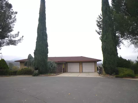 8815 Valley View Rd, Redding, CA 96001 photo 1