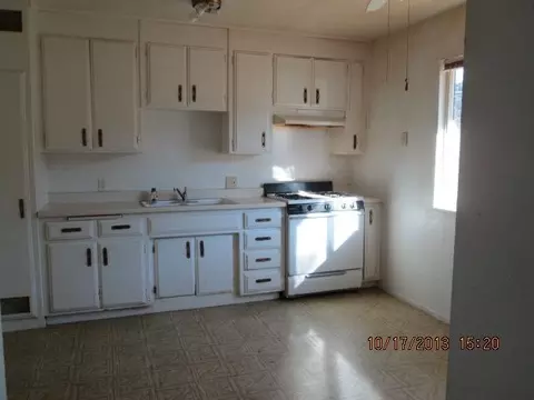 1860 Laurel Ave, Redding, CA 96001 photo 3