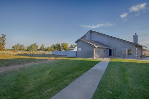 7707 Mohegan Ct, Redding, CA 96002 photo 5