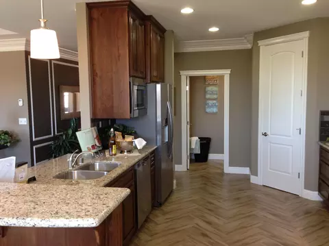 3407 Incline Way, Redding, CA 96002 photo 4