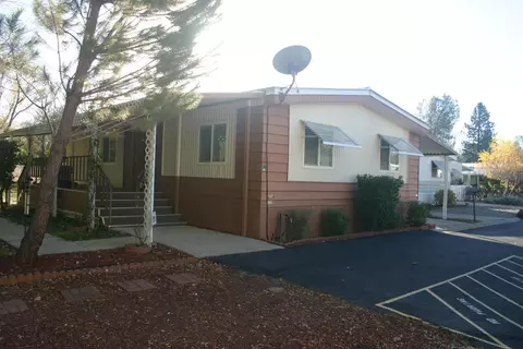 499 Bitterroot Dr, Redding, CA 96003 photo 3