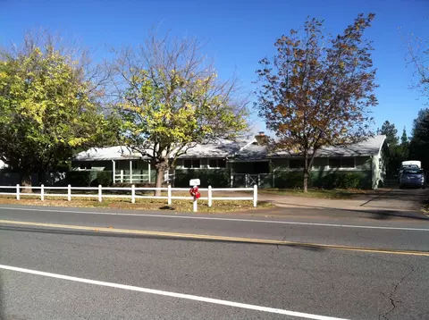 3171 Alta Mesa Dr, Redding, CA 96002 photo 1
