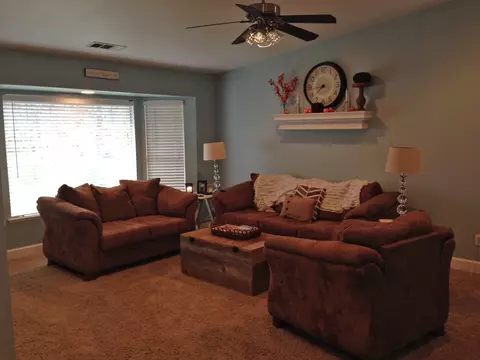 1521 Wingsetter Way, Redding, CA 96003 photo 4
