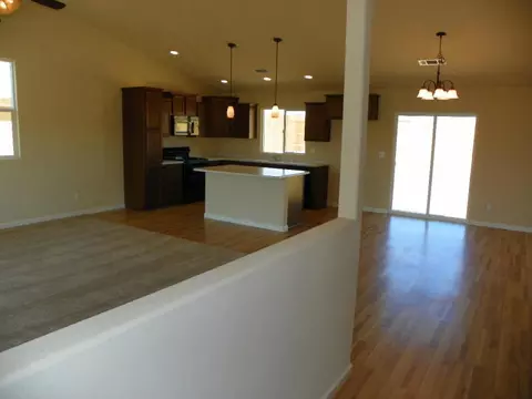1157 Harpole, Redding, CA 96002 photo 5