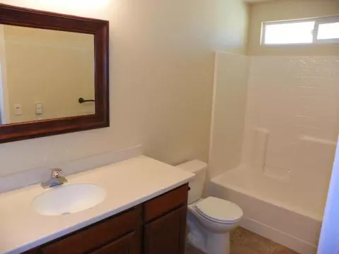 1157 Harpole, Redding, CA 96002 photo 8