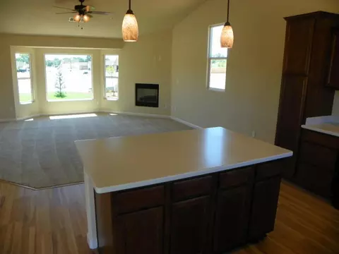 1157 Harpole, Redding, CA 96002 photo 3
