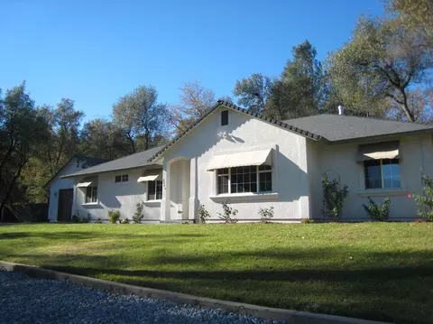 3344 Middleton Ln, Redding, CA 96002 photo 1