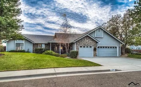 845 Terrace Dr, Red Bluff, CA 96080 photo 2