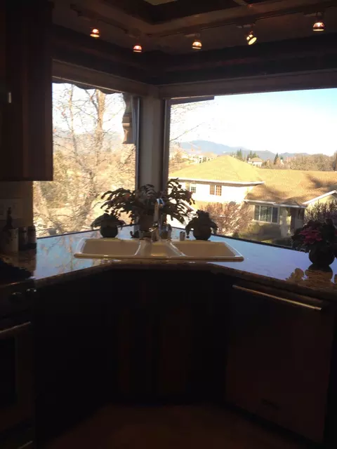 3755 Cal Ore Dr, Redding, CA 96001 photo 10