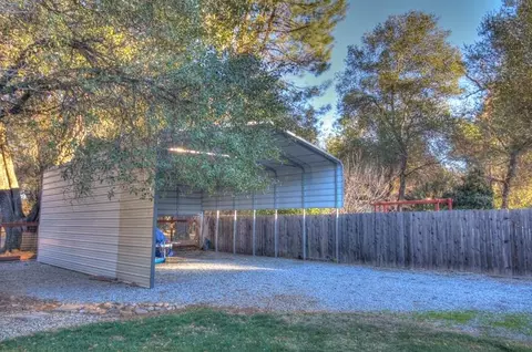 10661 Old Oregon Trl, Redding, CA 96003 photo 16