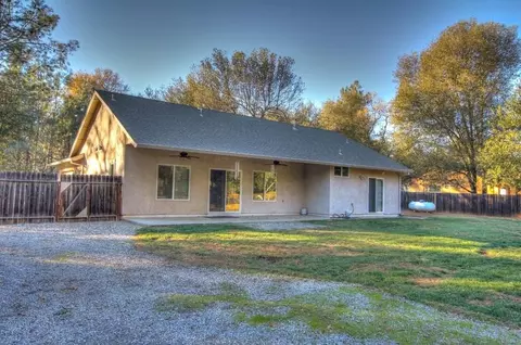 10661 Old Oregon Trl, Redding, CA 96003 photo 17